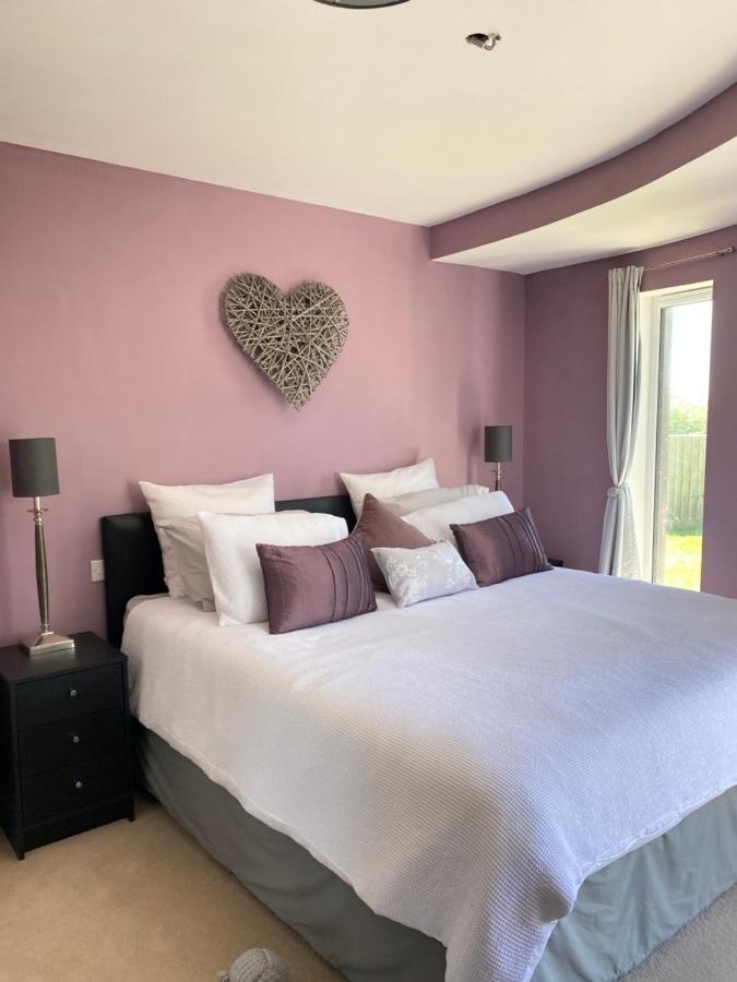 One Of The Best Properties In Lyme! Breathtaking Views Across The Whole Bay. 3 Stories With 2 Tier Veranda Around The Property. Sleeps 6 Lyme Regis Dış mekan fotoğraf