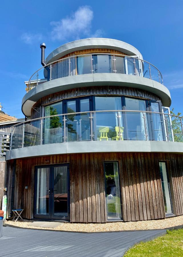 One Of The Best Properties In Lyme! Breathtaking Views Across The Whole Bay. 3 Stories With 2 Tier Veranda Around The Property. Sleeps 6 Lyme Regis Dış mekan fotoğraf